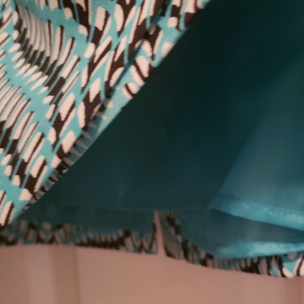 Suit - Picture 3 of 6